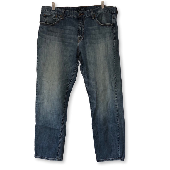 Men's Lucky Brand Blue 221 Original Straight Jeans Waist 40 L 32 Casual Denim - Picture 1 of 13